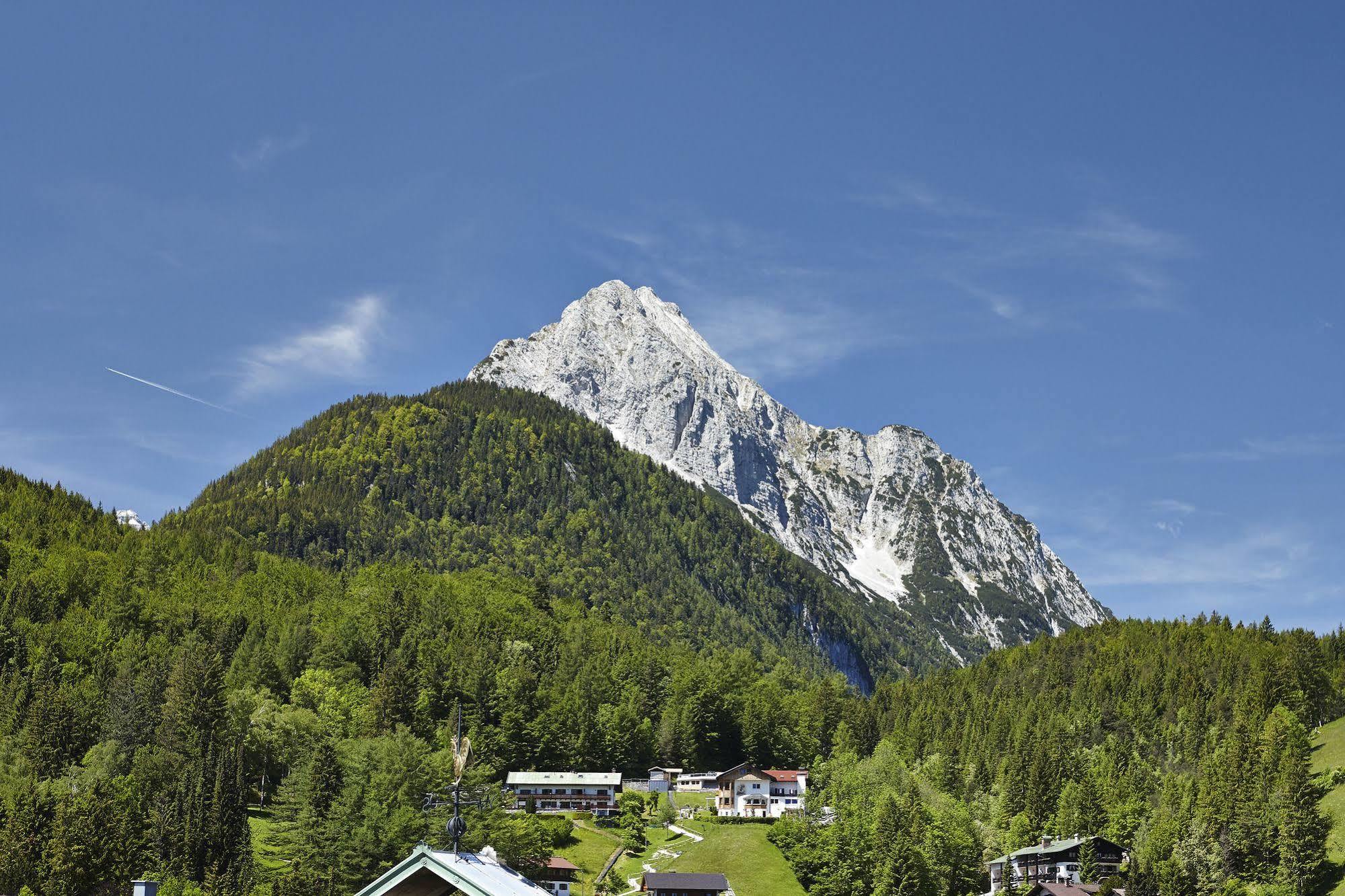 Alpenhotel Rieger Mittenwald Exteriör bild